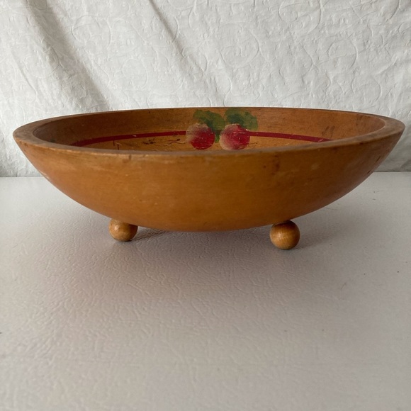 Primitive Wood Dough Bowl Footed Hand Painted  1940's Red Radishes on Inside - Picture 1 of 16
